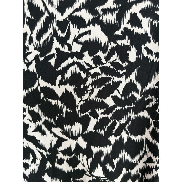 BCBG MaxAzria Women’s Small Black Ivory Floral 3/4 Sleeve Stretch Wrap Tie Dress - Picture 3 of 11